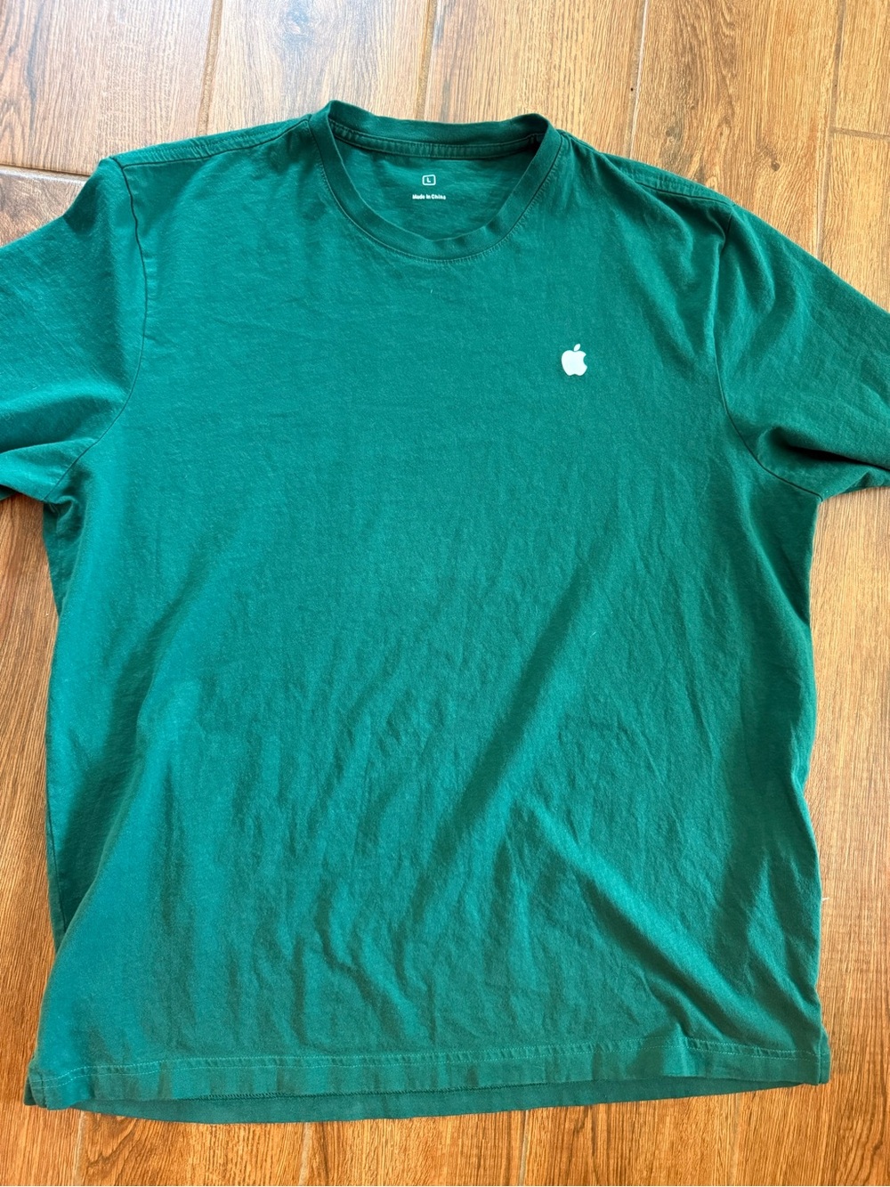 Apple Emerald Green Short Sleeve Crewneck Tee for Men / large
